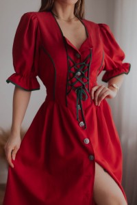 Czerwona sukienka bawarska / 68 % LEN & BAWEŁNA / r. XL