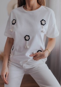 Bawełniany t-shirt z aplikacją / 100 % BAWEŁNA / r. M